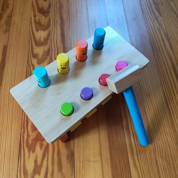 Melissa and Doug - Deluxe Pounding Bench - Picture 4 of 5